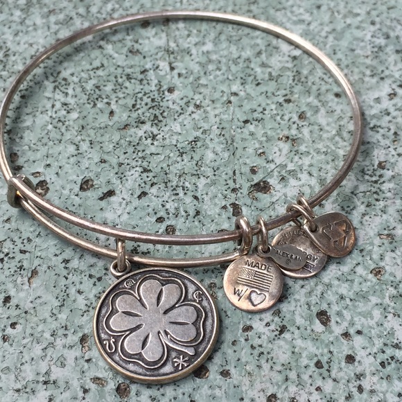 Alex and Ani silver four leaf clover bracelet - Picture 1 of 6